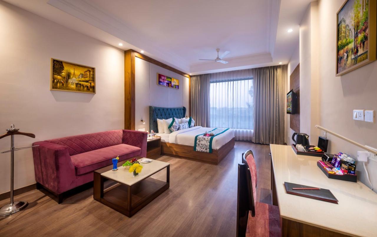 Lords Inn Chandigarh Zirakpur Εξωτερικό φωτογραφία